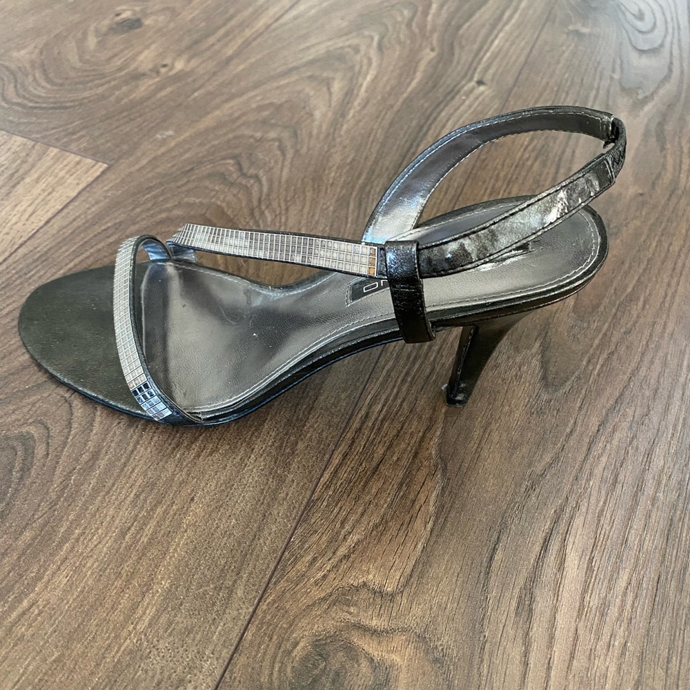Bandolino Black and Silver Strappy Heels